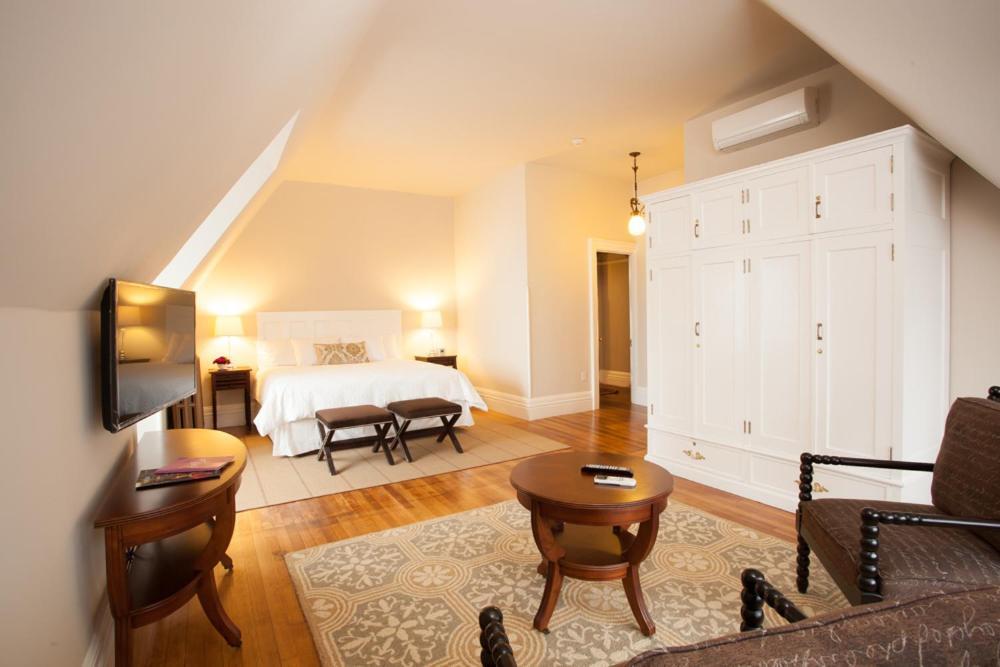 Innbuffalo Off Elmwood Extérieur photo